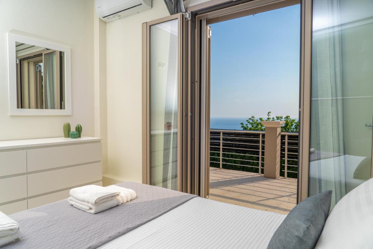 Lourdas Bay View Simotata Exterior photo